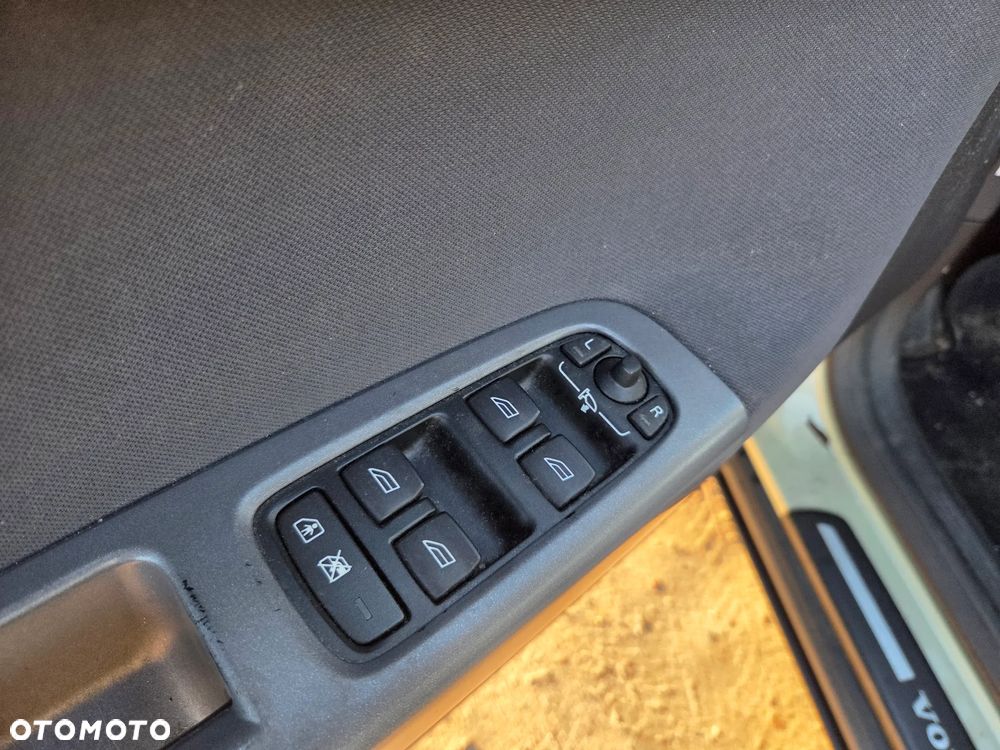 Volvo V50 2.0D Momentum - 19