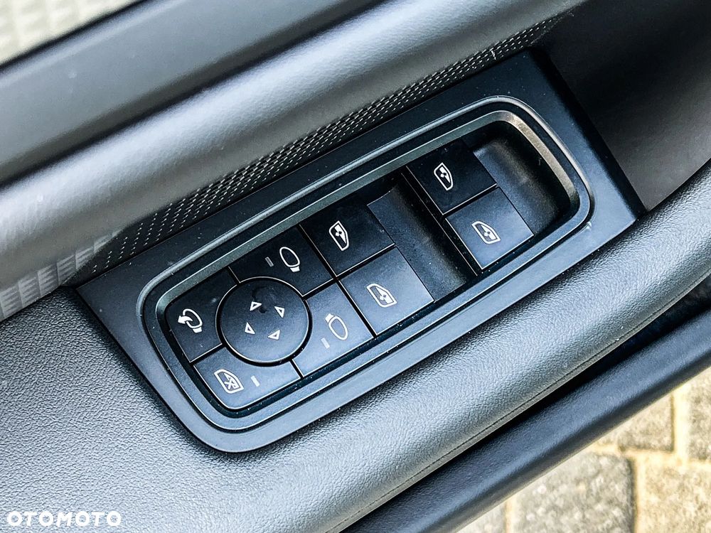 Porsche Taycan 105kWh 4S Performance Plus - 28