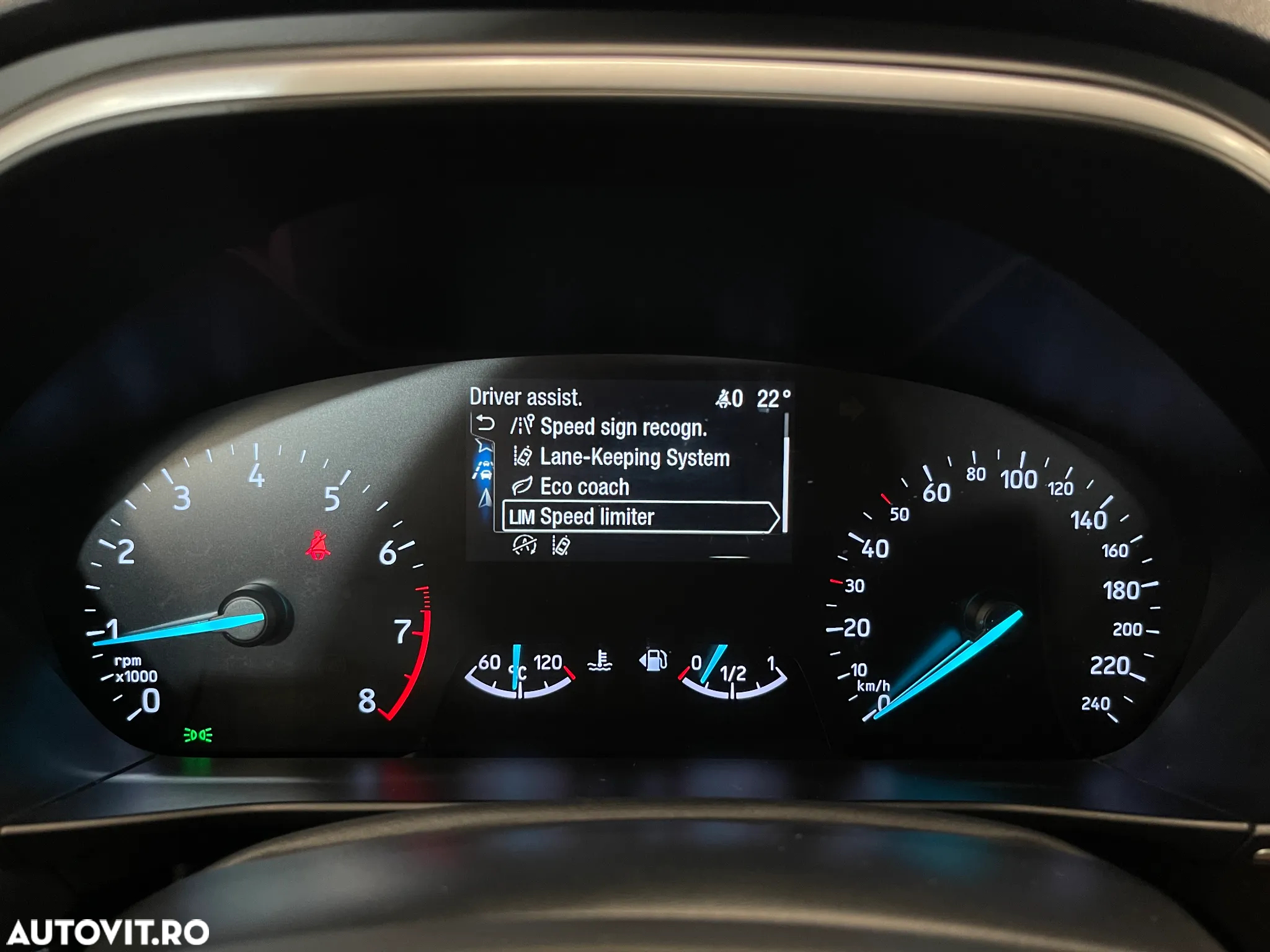 Ford Focus 1.0 EcoBoost MHEV Connected - 26
