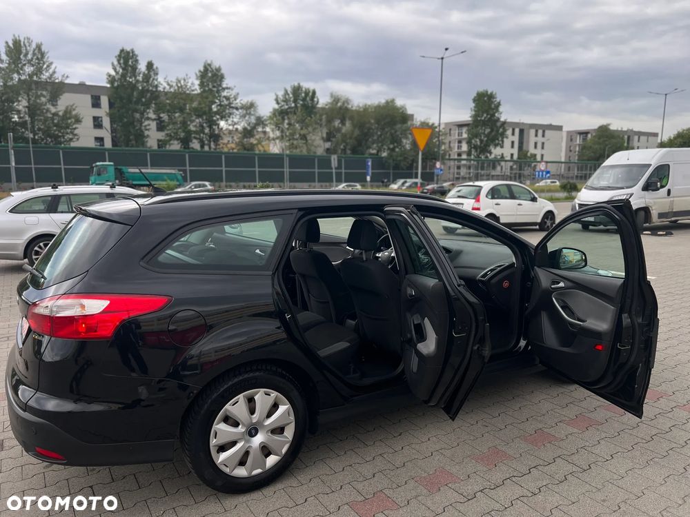 Ford Focus 1.6 TDCi DPF Start-Stopp-System SYNC Edition - 14