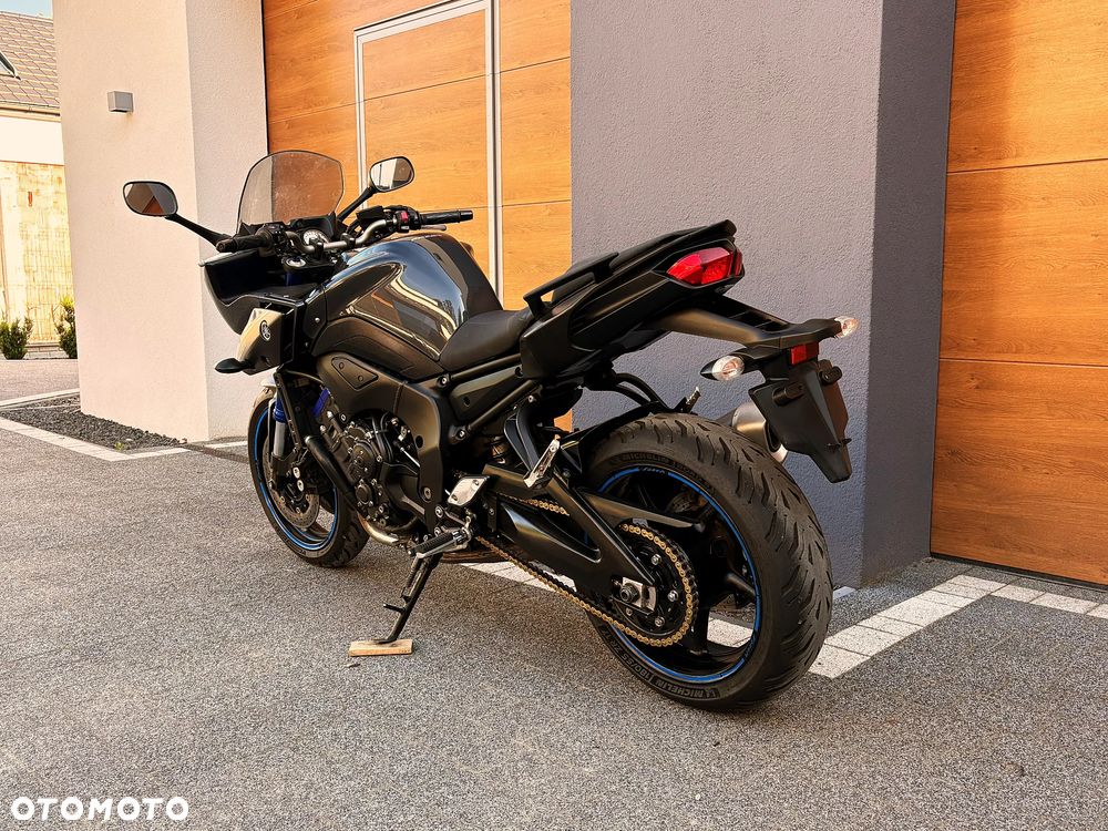 Yamaha FZ8 - 6