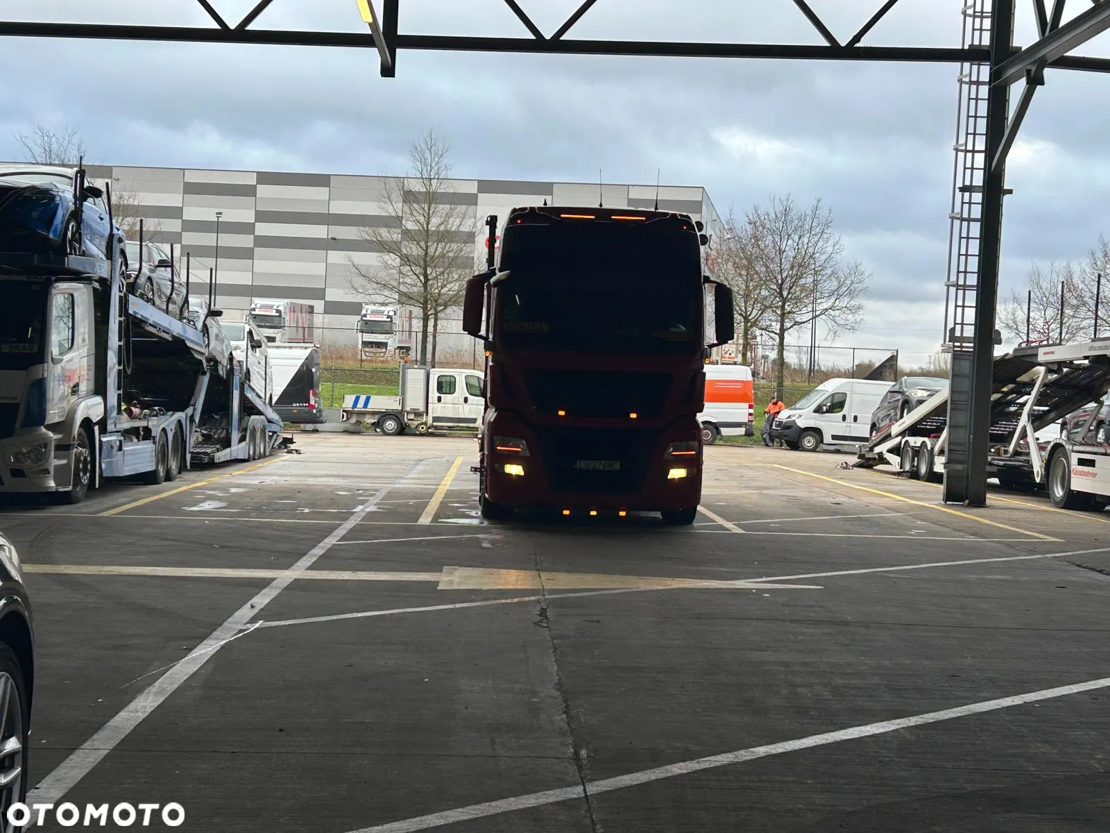MAN TGX - 32