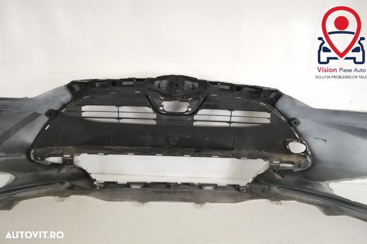 Bara Fata Originala Cu Grila Centrala Radiator In Stare Buna Toyota  Y - 6