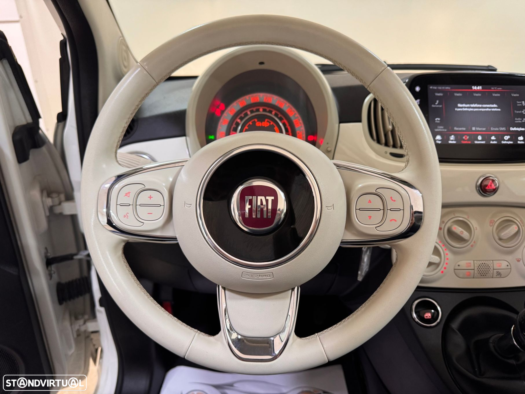 Fiat 500C 1.0 Hybrid Lounge - 23
