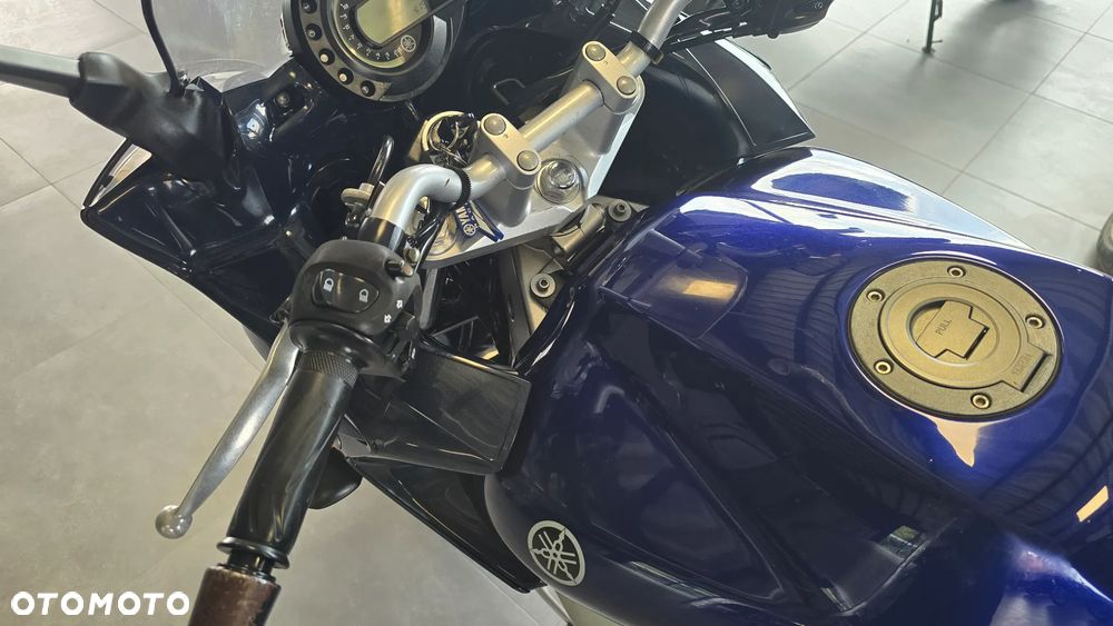 Yamaha FZ6 - 12