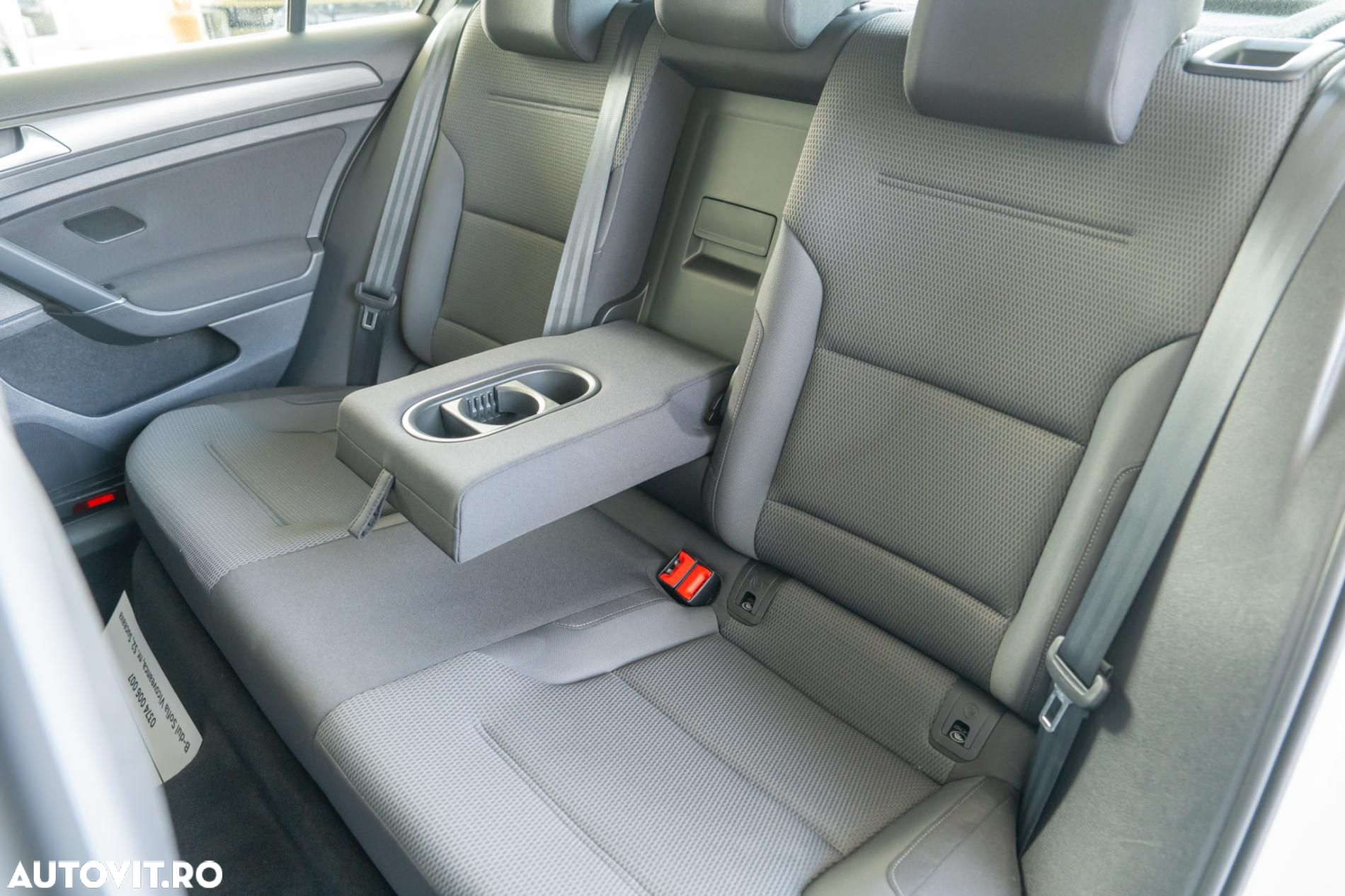 Volkswagen Golf e-Golf - 21