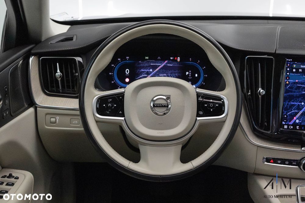 Volvo XC 60 B4 D AWD Plus Bright - 15