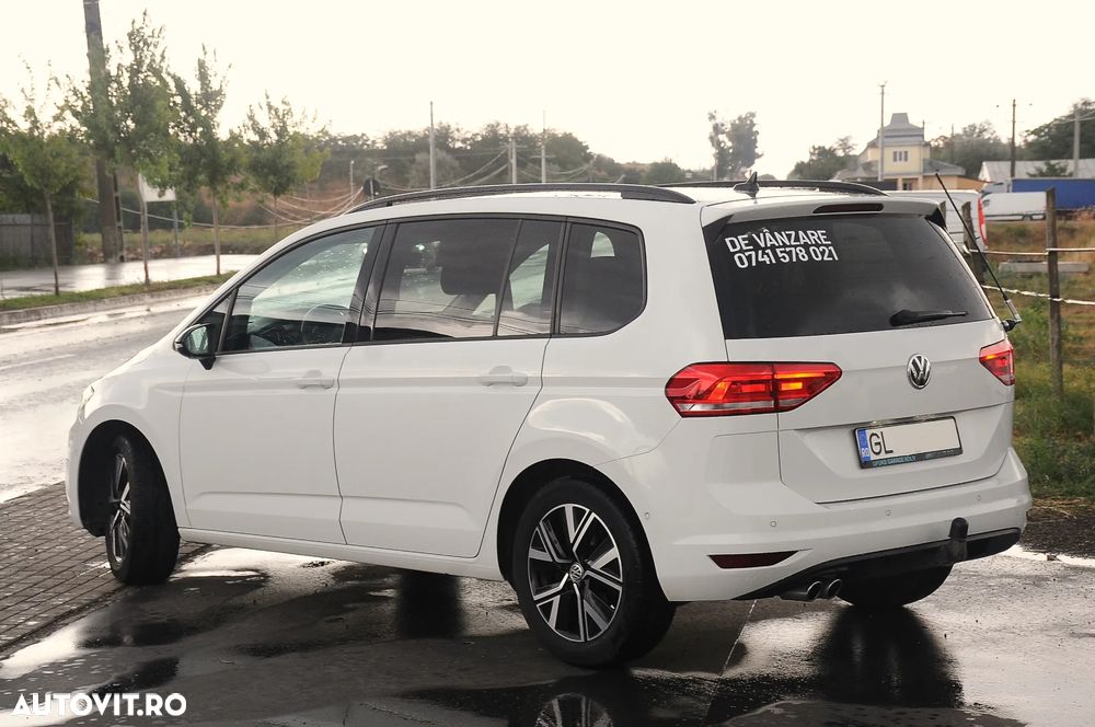 Volkswagen Touran 2.0 TDI DSG Highline - 4