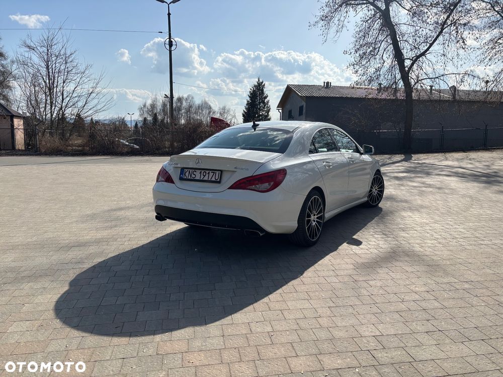 Mercedes-Benz CLA 250 4-Matic - 5