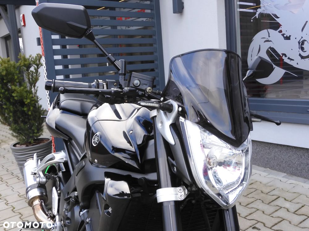 Yamaha FZ - 14