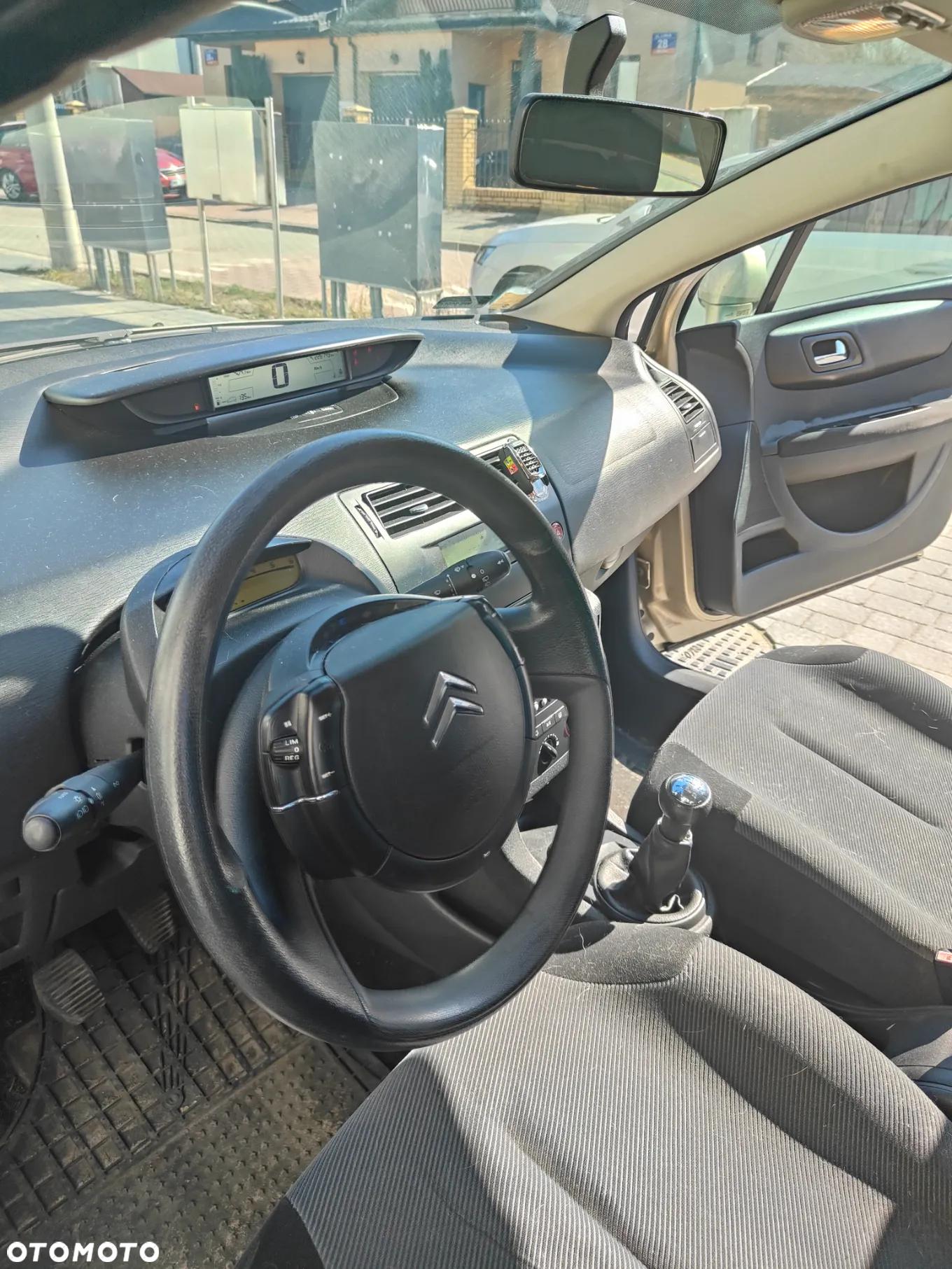Citroën C4 1.6 HDi X - 7
