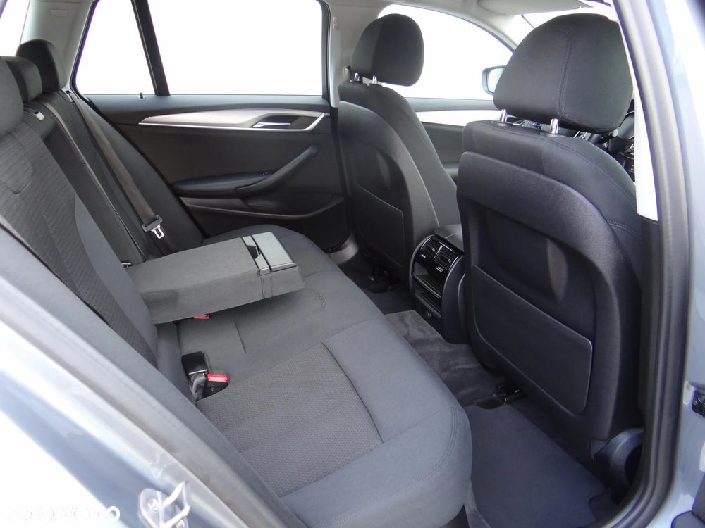 BMW Seria 5 520d - 10