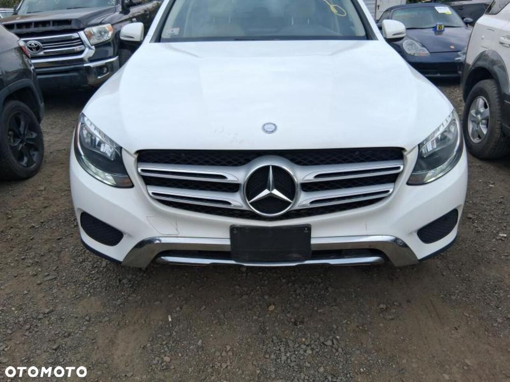 Mercedes-Benz GLC - 24