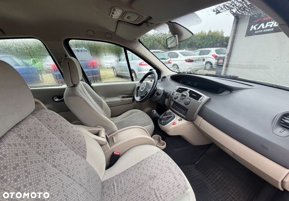 Renault Scenic - 16