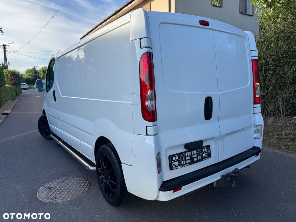 Opel Vivaro - 2