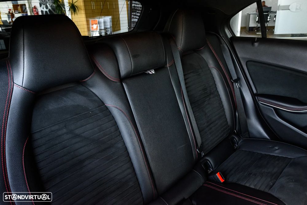Mercedes-Benz A 180 d AMG Line — fotografia 21