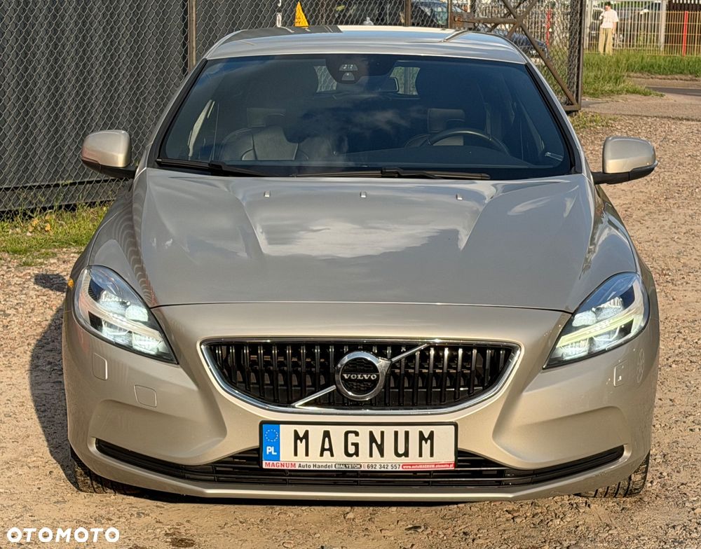 Volvo V40 D3 Momentum - 3