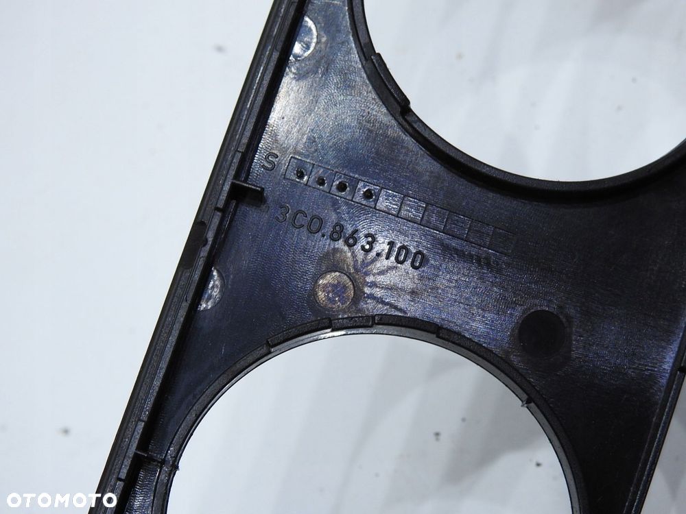 RAMKA OSŁONA PANELU NAWIEWU VW PASSAT B6 - 4