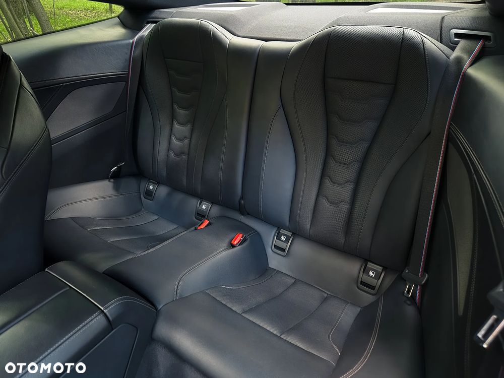 BMW Seria 8 - 27