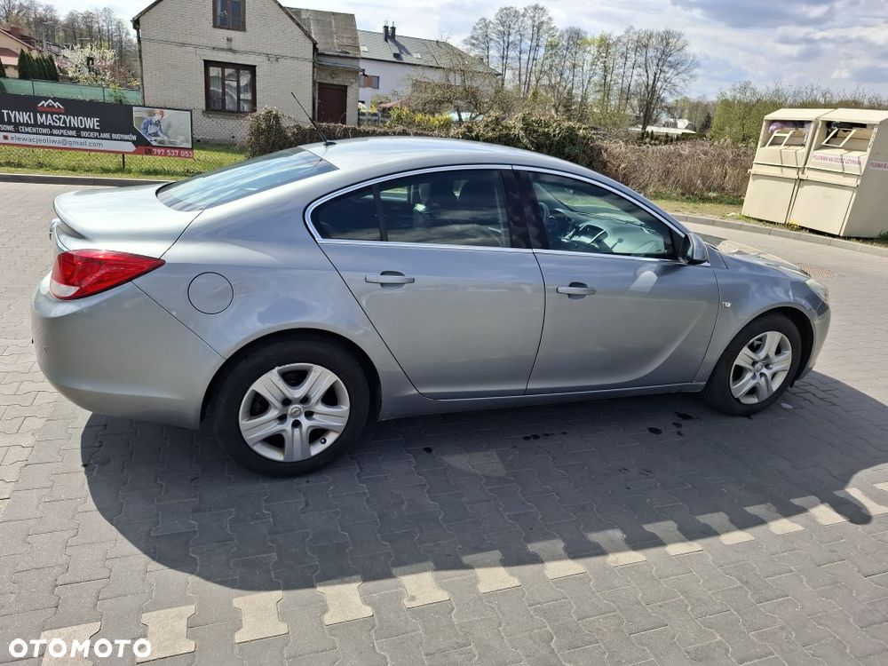 Opel Insignia 1.8 - 1