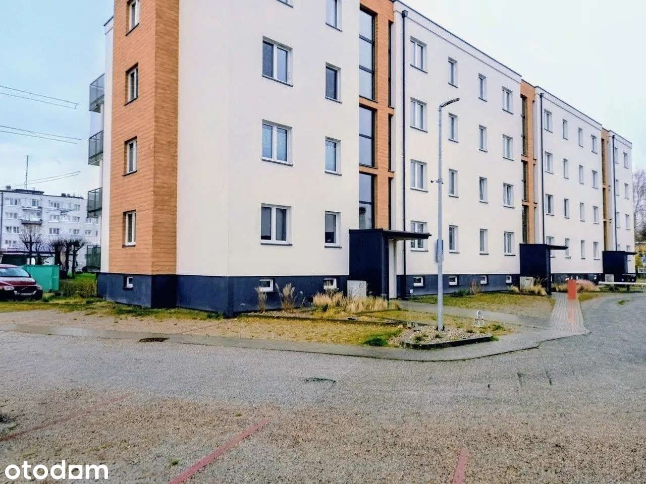 Sprzedam mieszkanie 56 m/kw., z garażem w centrum Ustki.