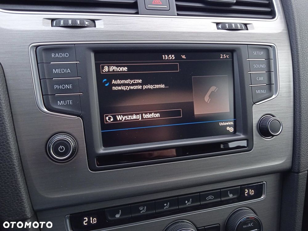 Volkswagen Golf 1.2 TSI BMT Comfortline - 26