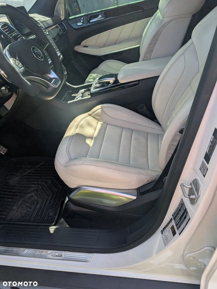 Mercedes-Benz GLS - 7