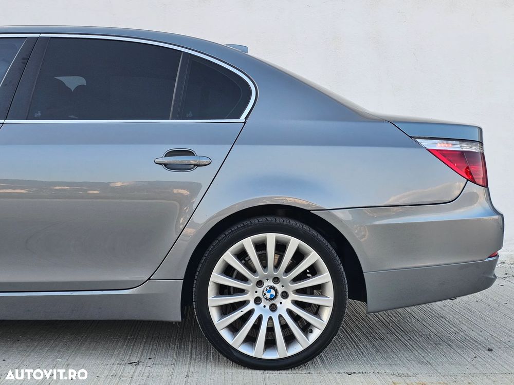 BMW Seria 5 525d Edition Exclusive - 15
