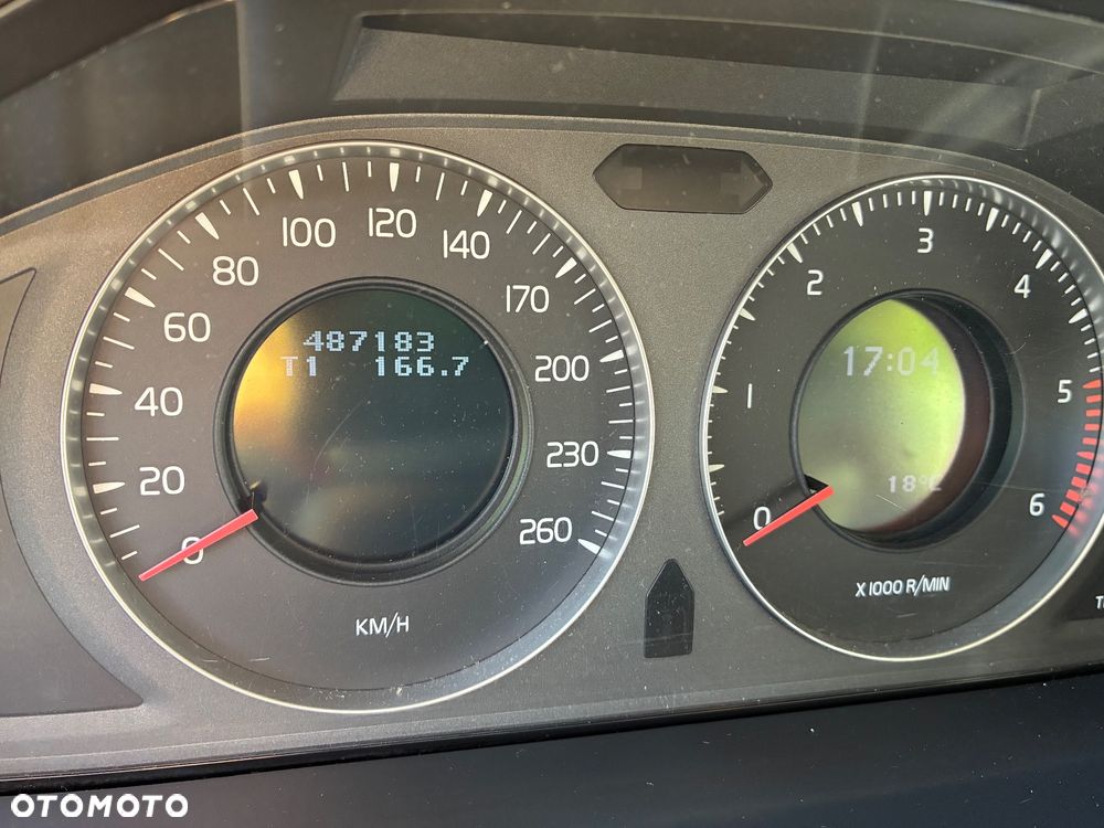 Volvo XC 70 D5 AWD Momentum - 18