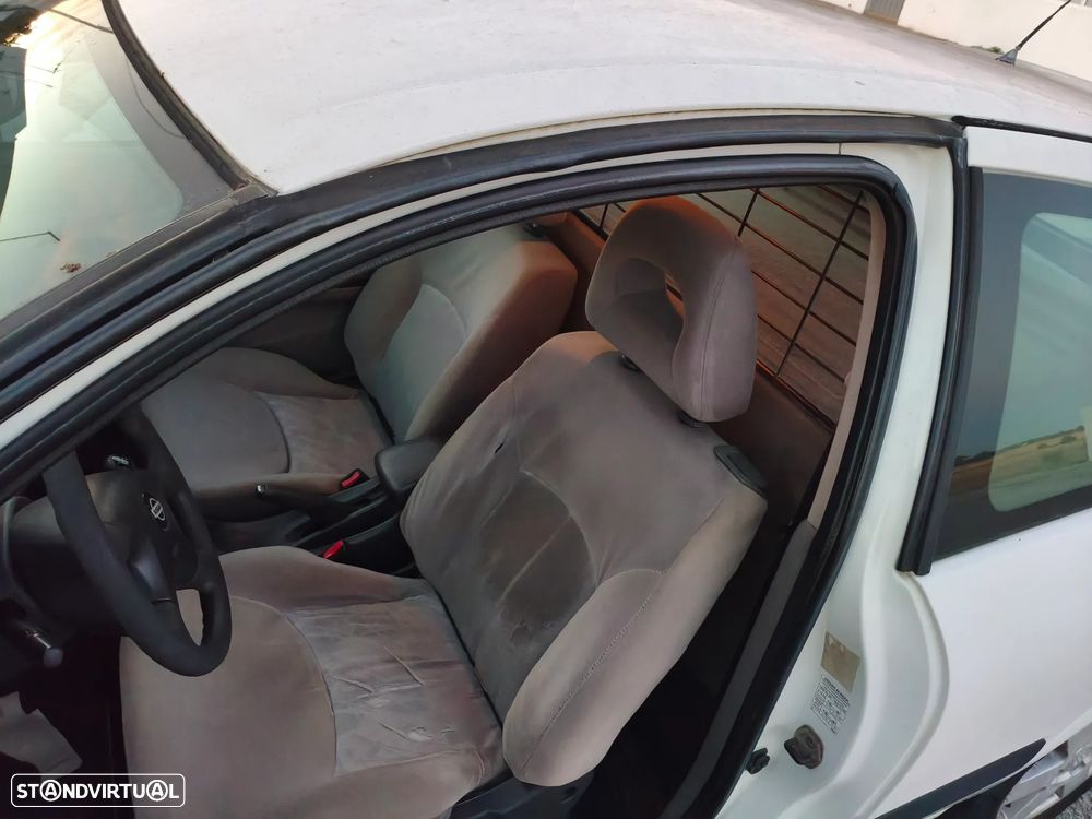 Nissan Almera 2.2 Di Elegance - 4