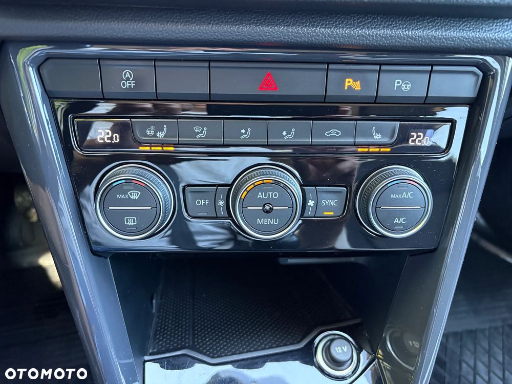 Volkswagen T-Roc 1.5 TSI ACT Premium - 14
