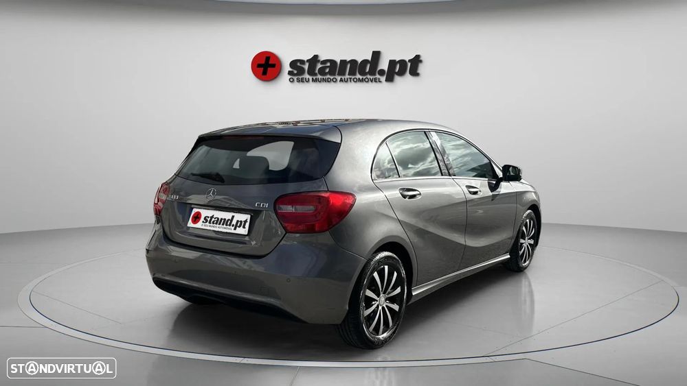 Mercedes-Benz A 180 d 7G-DCT Urban - 5