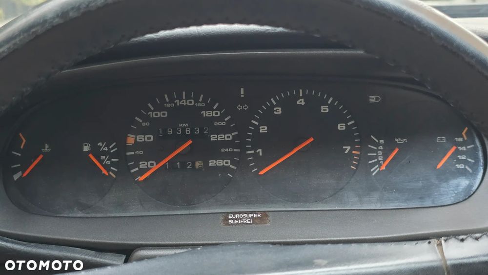 Porsche 944 - 26