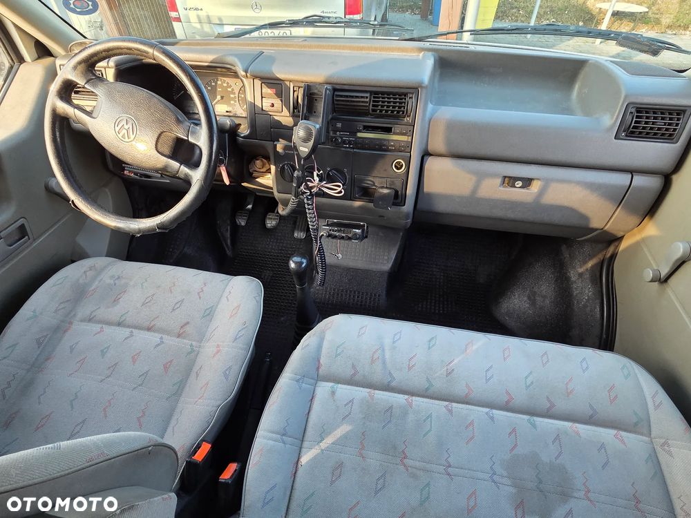 Volkswagen Transporter - 11
