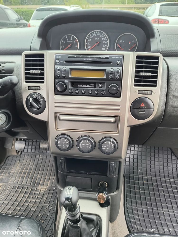 Nissan X-Trail 2.2 dCi Sport - 15