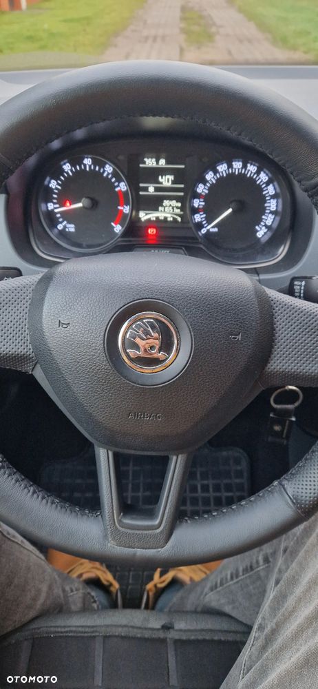Skoda Fabia 2015 photo 2
