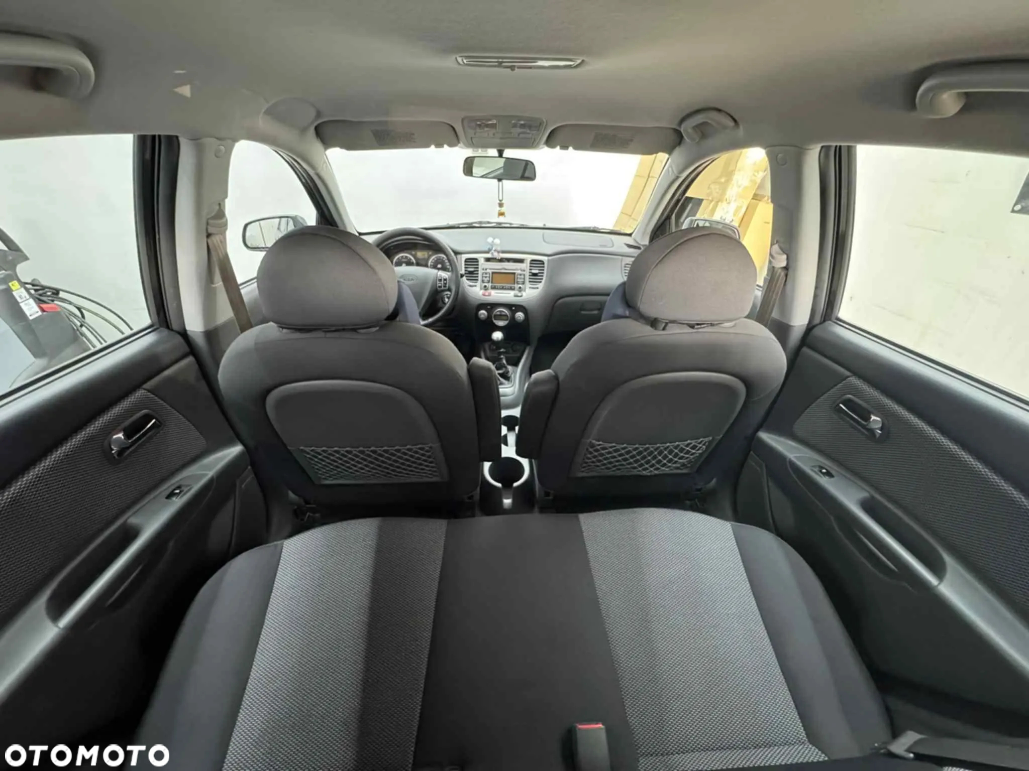 Kia Rio 1.4 Comfort - 7