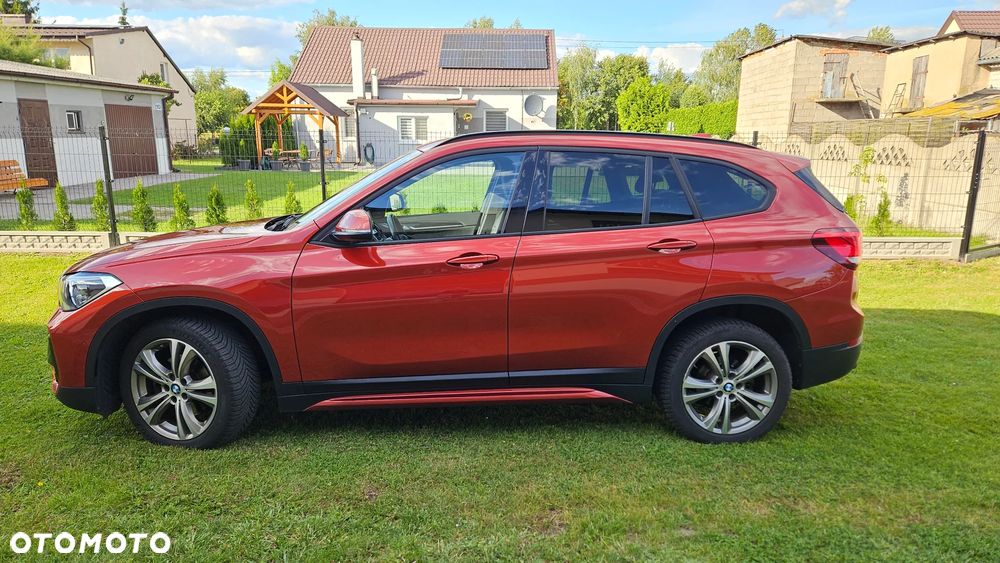 BMW X1 xDrive18d Sport Line - 3