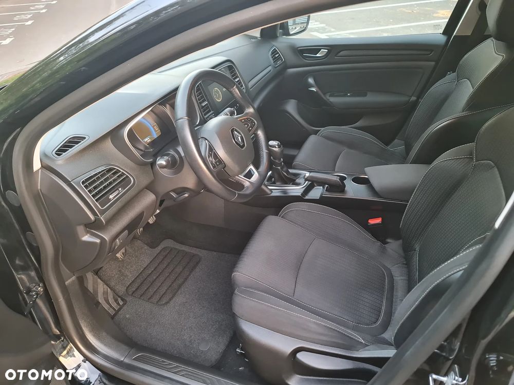 Renault Megane 1.6 SCe Limited - 6