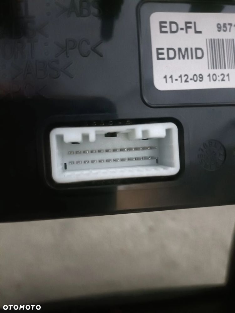 KIA CEED I 06-12 r. WYŚWIETLACZ ZEGAREK + ramka obudowa kratki nawiewu  + - 8