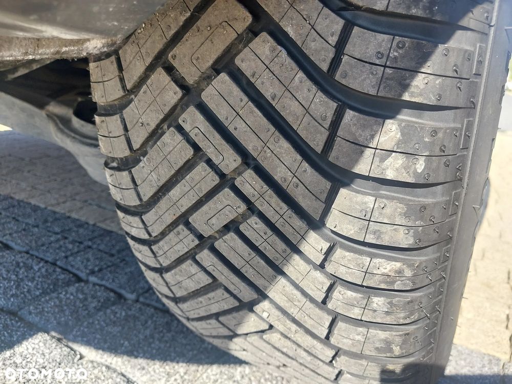 Ford Kuga - 29