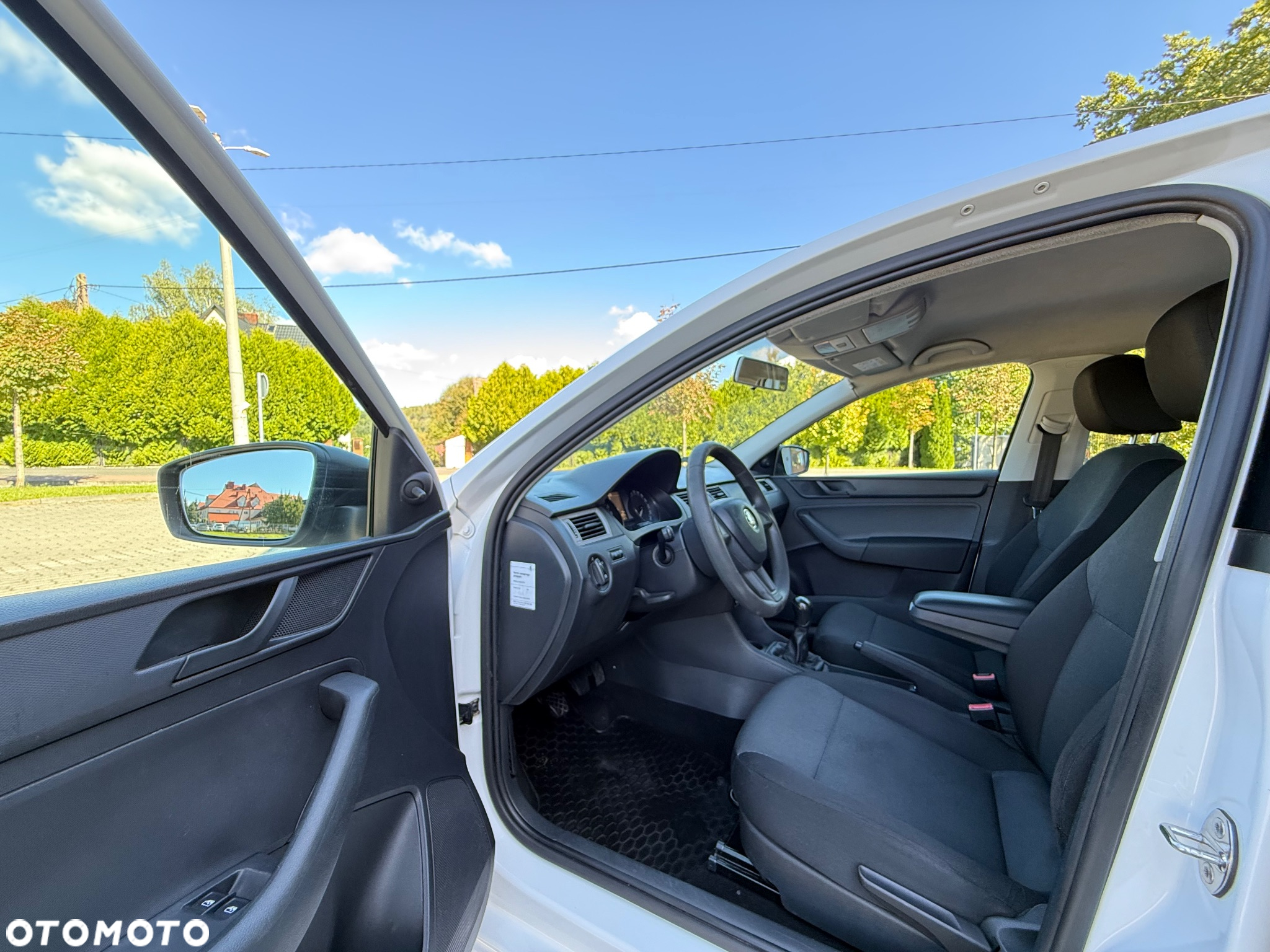 Skoda RAPID 1.6 TDI DPF Ambition - 14