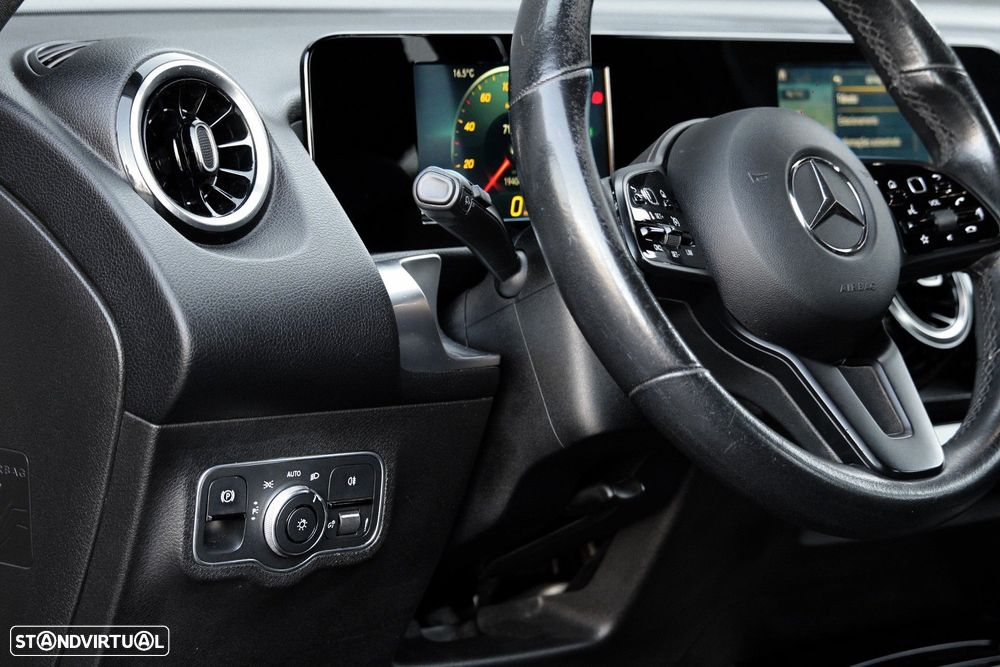 Mercedes-Benz GLB 200 d Progressive - 15