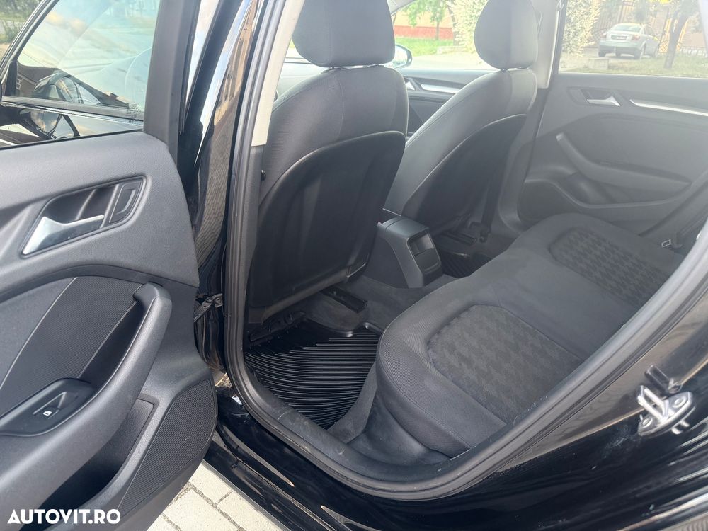 Audi A3 Sportback 1.2 TFSI Attraction - 7
