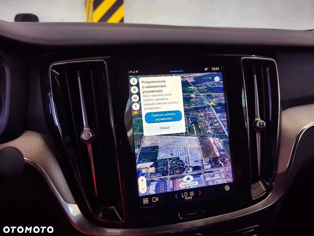 Volvo S60 B5 B AWD Plus Dark - 9