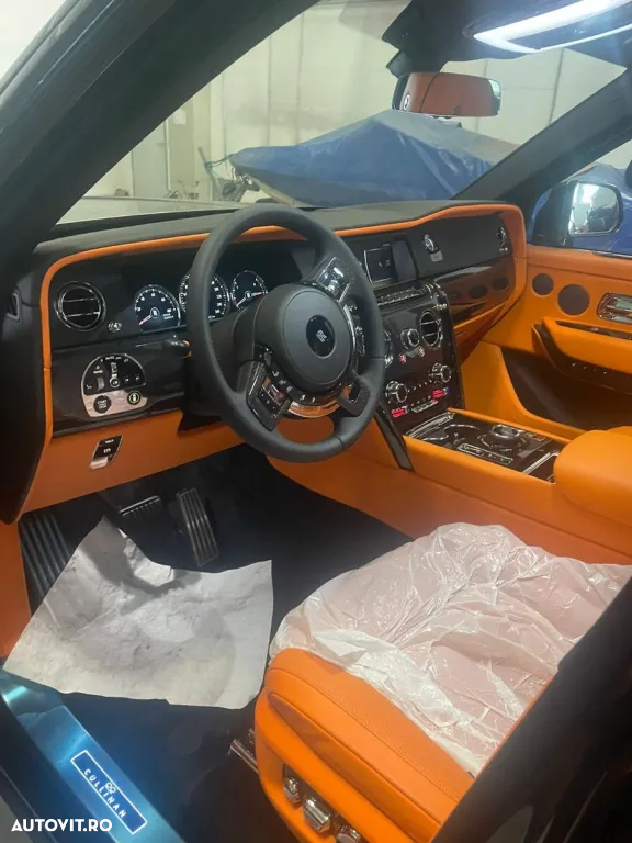 Rolls-Royce Cullinan - 6