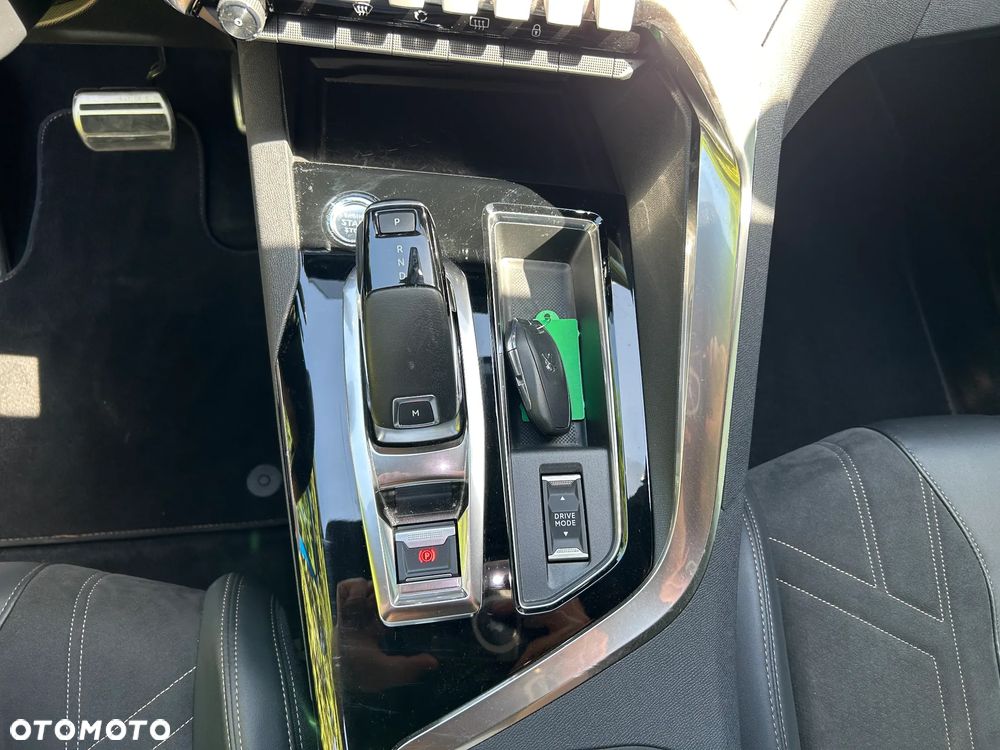 Peugeot 3008 1.2 PureTech GT S&S EAT8 - 14