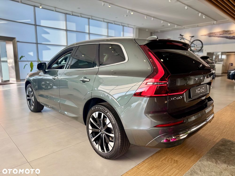 Volvo XC 60 B5 B AWD Plus Bright - 3