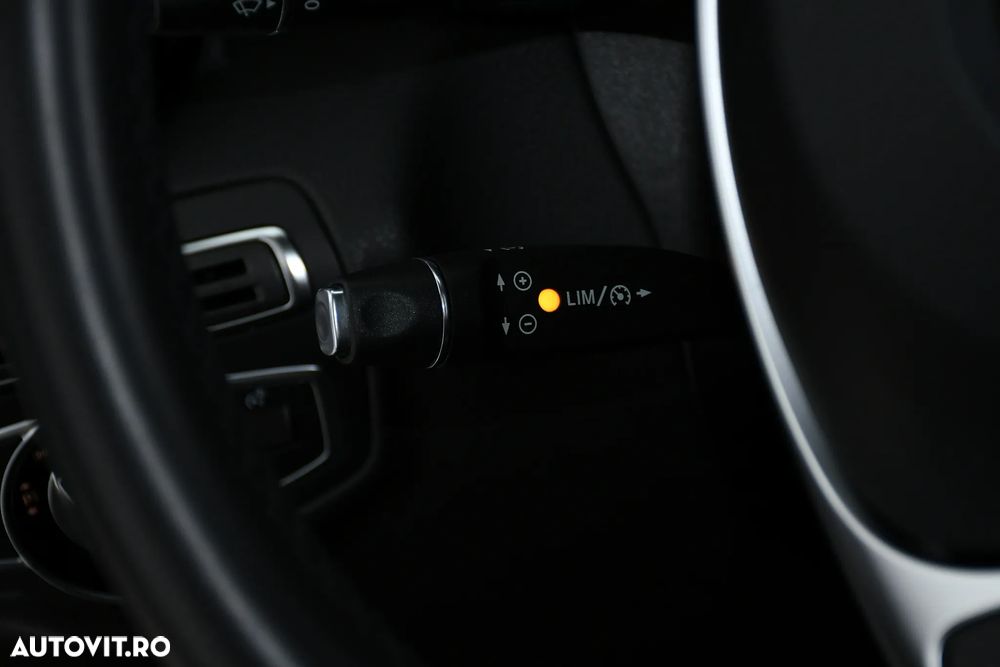 Mercedes-Benz GLC 250 d 4Matic 9G-TRONIC AMG Line - 25