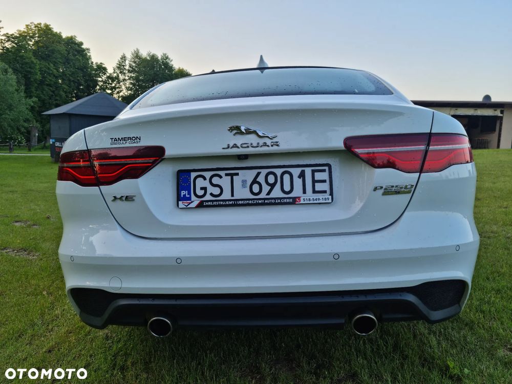 Jaguar XE 2.0 P250 S - 11